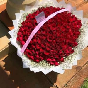 Red roses bouquet